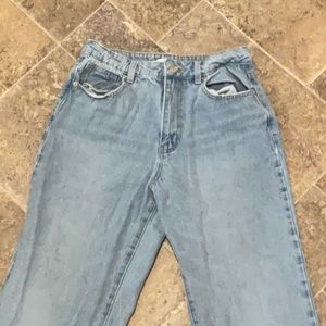 Light washed baggy jeans